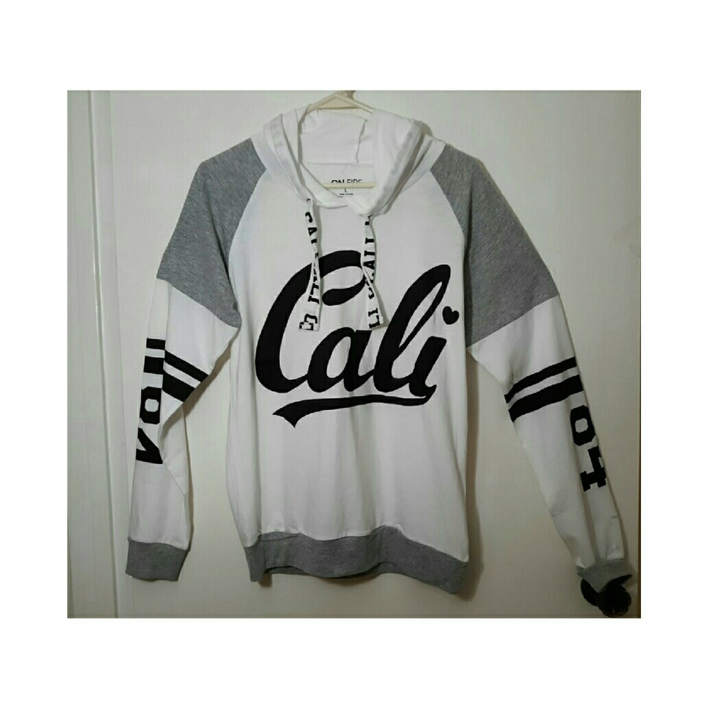 Sweatshirt with long sleeves